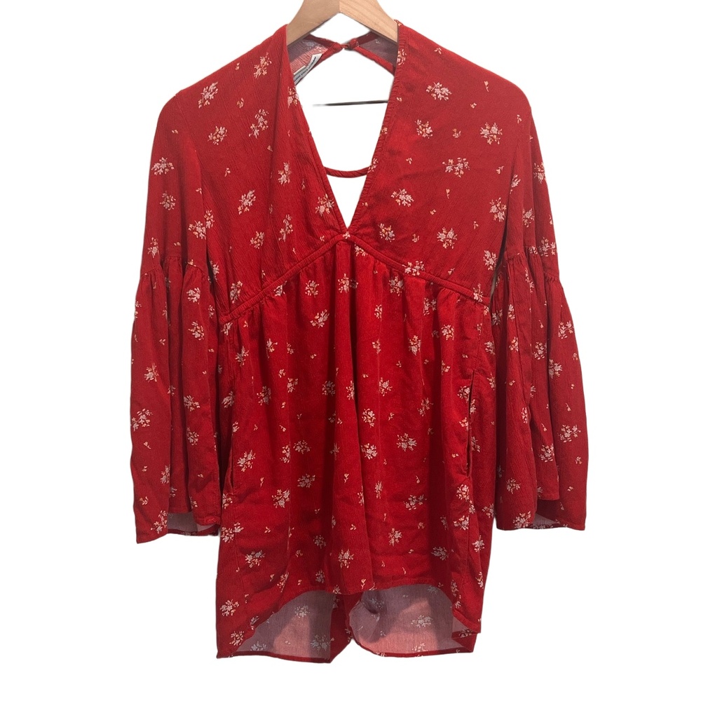 American Eagle‎ Red Floral Romper Size Small Bell Sleeves Boho Flowy